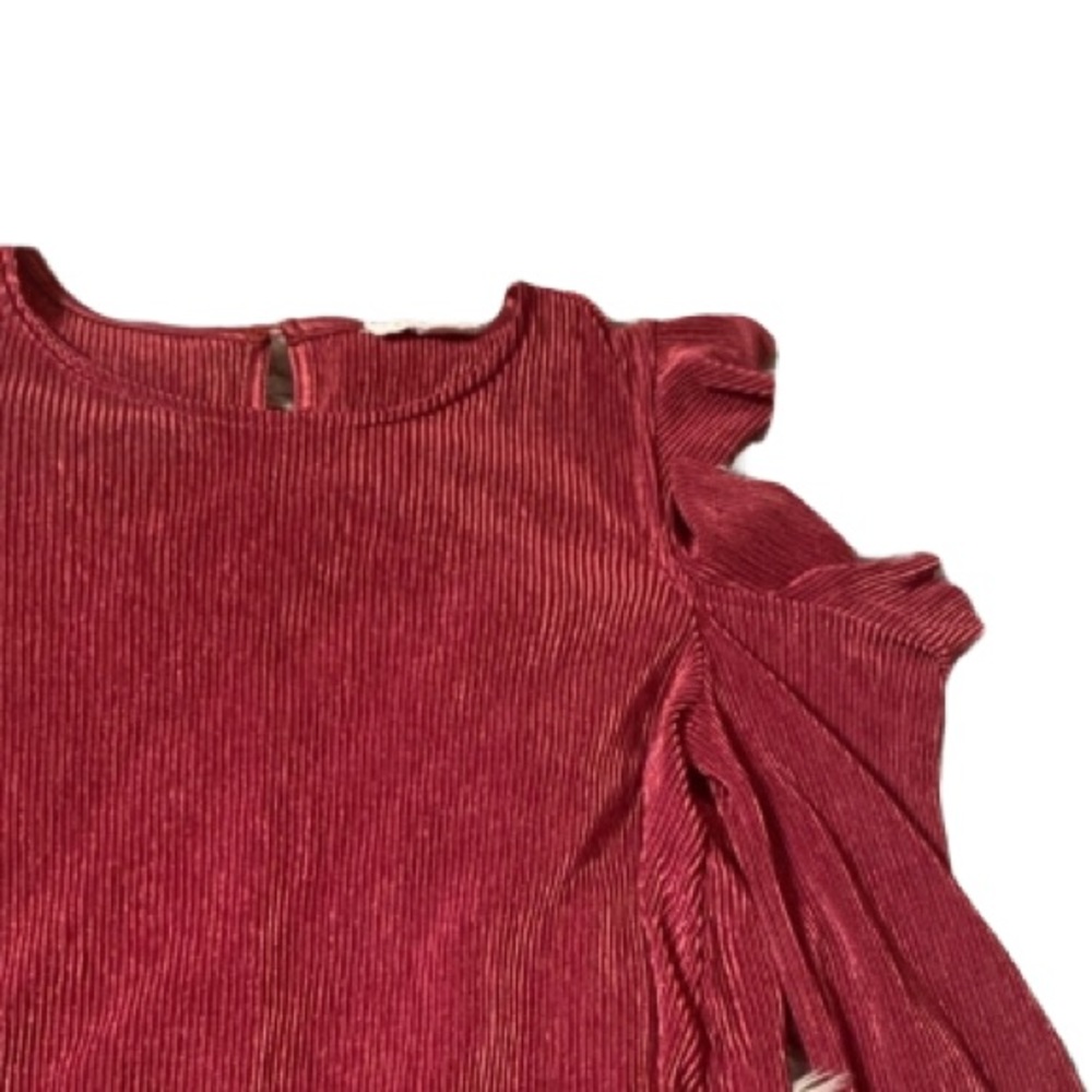 One Hart Juniors Cold Shoulder Ruffled Top - Picture 3 of 7